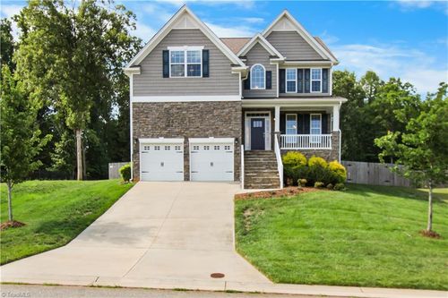 2071 Spring Wind Rd, Pfafftown, NC, 27040-9845 | Card Image