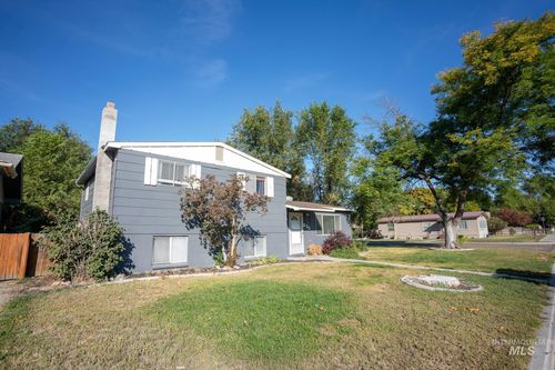 855 West St S, Vale, OR, 97918-1636 | Card Image