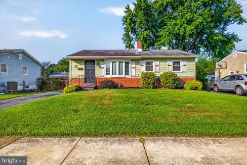 12 Caxton Dr, NEW CASTLE, DE, 19720-2333 | Card Image