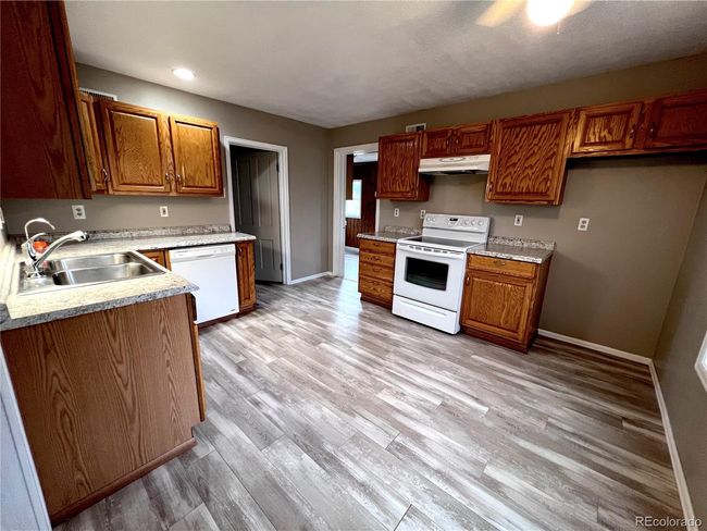 Kitchen | Image 8