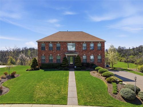 130 Maclaine Dr, Carnegie, PA, 15106-1590 | Card Image