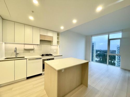 2802-13573 98a Ave, Surrey, BC, V3T0X1 | Card Image