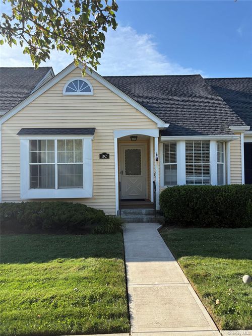3c-2555 Youngs Ave, Southold, NY, 11971-1698 | Card Image