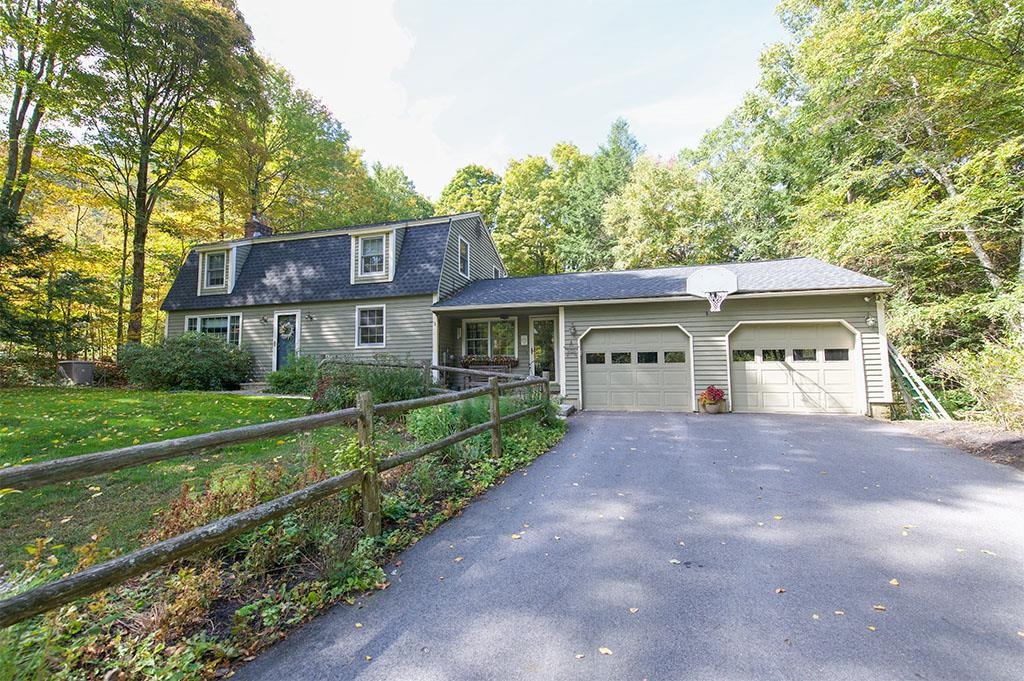 Jane Dr, Candia, NH 03034