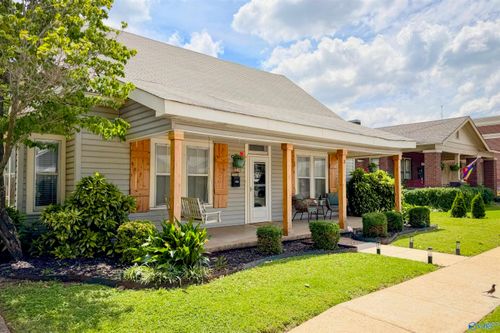 3 Cain St Ne, Decatur, AL, 35601-1707 | Card Image