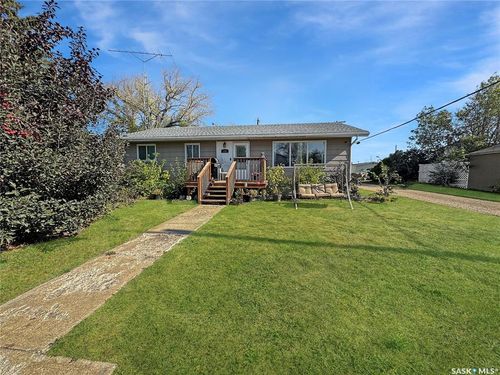 106 Strange St, Cut Knife, SK, S0M0N0 | Card Image