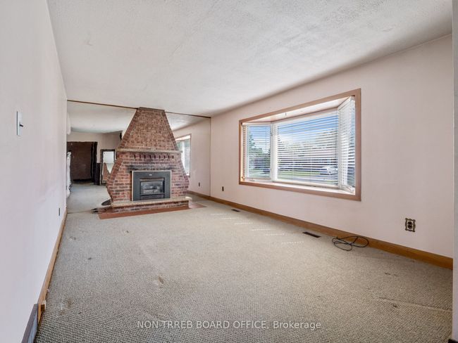 7361 Merritt Ave, House other with 3 bedrooms, 2 bathrooms and 3 parking in Niagara Falls ON | Image 24