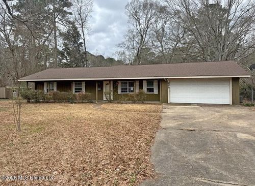945 Park Ln, Jackson, MS, 39211-4126 | Card Image