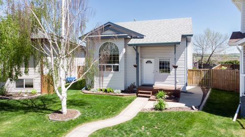 228 Deschner Close, Red Deer, AB, T4R3C2 | Card Image