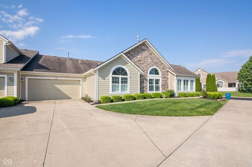 1067 Distinctive Way, Greenfield, IN, 46140-9154 | Card Image