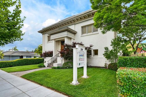 320 S State St, Ukiah, CA, 95482-4907 | Card Image