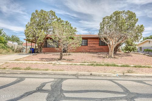 4209 Hercules Ave, El Paso, TX, 79904-2711 | Card Image