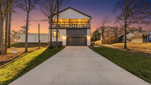 186 Lazy Ln, Livingston, TX, 77351-0584 | Card Image