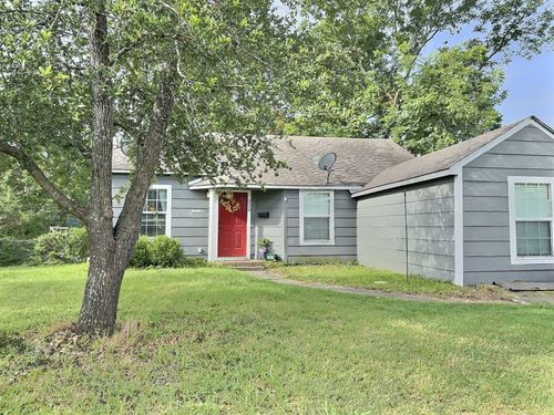 220 E Evans Ave, Bonham, TX, 75418-2630 | Card Image