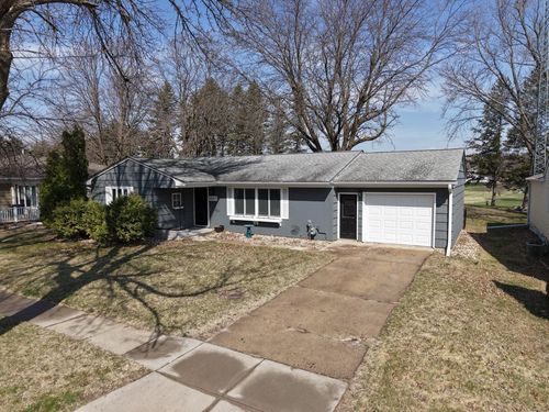 647 4th Ave, Mountain Lake, MN, 56159-1526 | Card Image