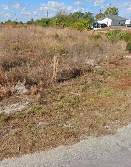 9024 W Justice Cir, Labelle, FL, 33935-8414 | Card Image