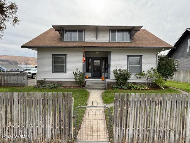 Orchard Ave, Selah, WA 98942
