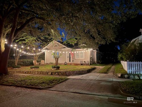 60 Bienville Ave, Mobile, AL, 36606-1406 | Card Image