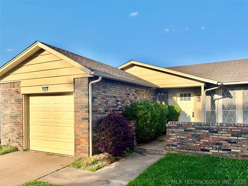 6345 S Madison Pl, Tulsa, OK, 74136-1393 | Card Image