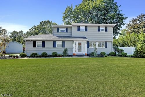107 Fairway Dr, East Hanover, NJ, 07936-3719 | Card Image