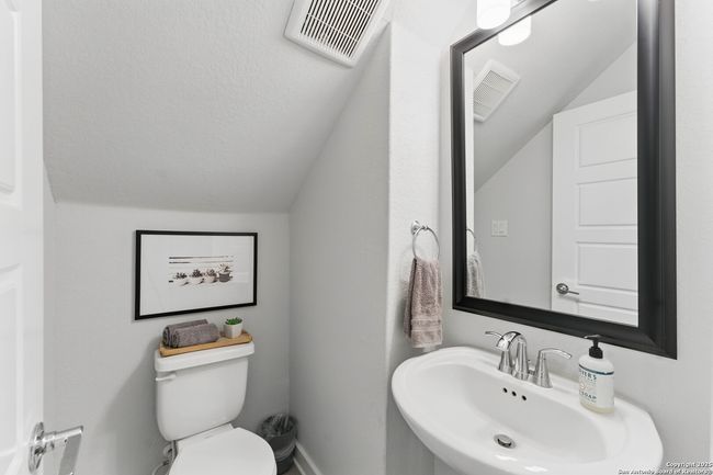 UNIT-26 - 5843 Whitby Rd, House other with 3 bedrooms, 3 bathrooms and null parking in San Antonio TX | Image 9