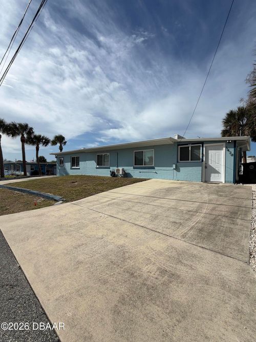 b-147 Lindley Rd, Daytona Beach, FL, 32118-5327 | Card Image