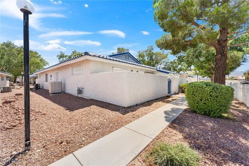 unit-b-2140 Bavington Dr, Las Vegas, NV, 89108-3476 | Card Image