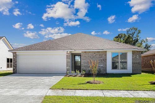 1316 W Amber St, Gonzales, LA, 70737-5530 | Card Image