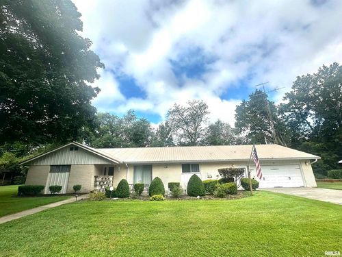 57 Sherwood Dr, Centralia, IL, 62801-3716 | Card Image