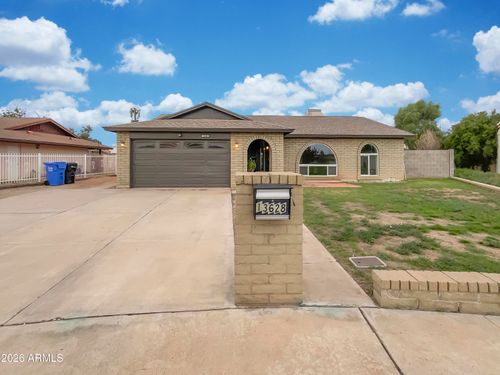 13628 N 40th Dr, Phoenix, AZ, 85029-1001 | Card Image