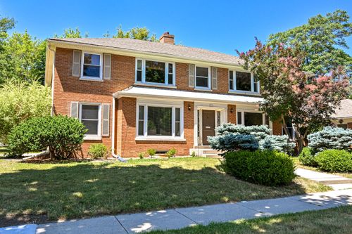 2303 N 81st St, Wauwatosa, WI, 53213-1639 | Card Image