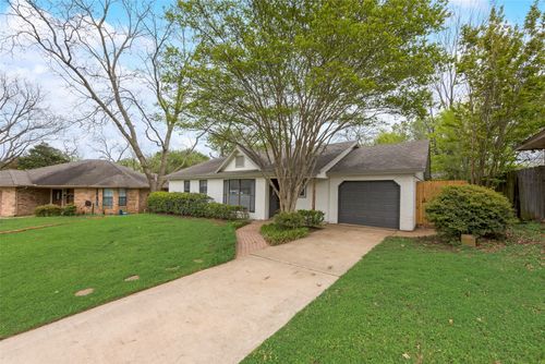 907 Melanie Ln, Keene, TX, 76059-2451 | Card Image