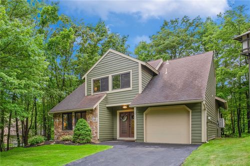 1757 Greenfield Dr, Hidden Valley, PA, 15502-1719 | Card Image