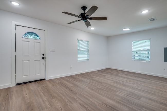 307 Commerce St W, House other with 2 bedrooms, 1 bathrooms and null parking in Honey Grove TX | Image 10