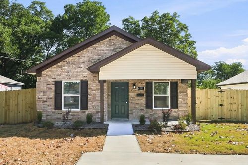 4209 Rogers. .5 Street, North Little Rock, AR, 72117 | Card Image