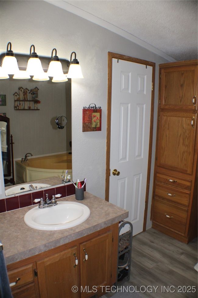 90 Marietta Cir, House other with 3 bedrooms, 2 bathrooms and null parking in Burneyville OK | Image 26