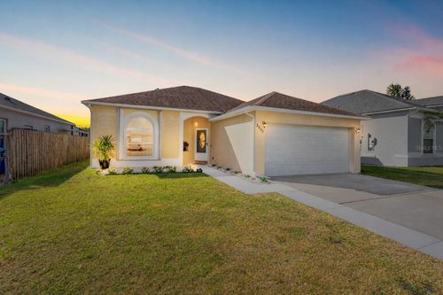 2057 Swift Rd, OVIEDO, FL, 32766-9427 | Card Image