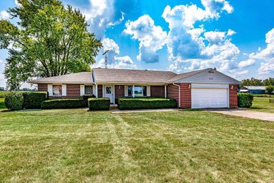 6988 E 40 Us, House other with 2 bedrooms, 2 bathrooms and null parking in Lewisburg OH | Image 1