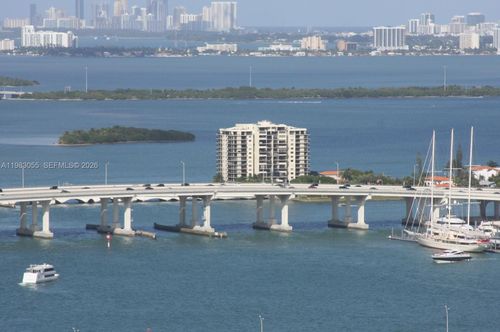 apt-2611-300 S Biscayne Blvd, Miami, FL, 33131-5374 | Card Image