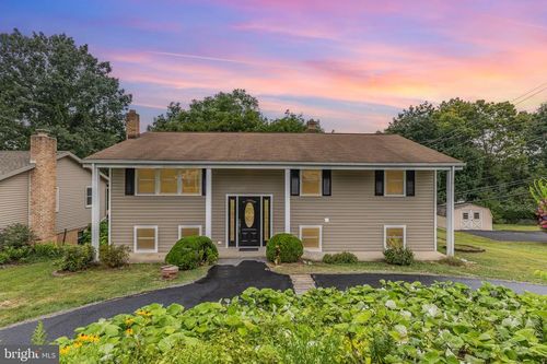 806 S Humer St, ENOLA, PA, 17025-2923 | Card Image