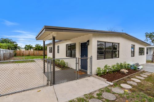 2415 Lewis Rd, West Palm Beach, FL, 33415-7131 | Card Image