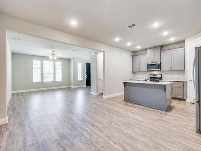 1036 Foxglove Dr, Townhouse with 3 bedrooms, 3 bathrooms and null parking in Carrollton TX | Image 8