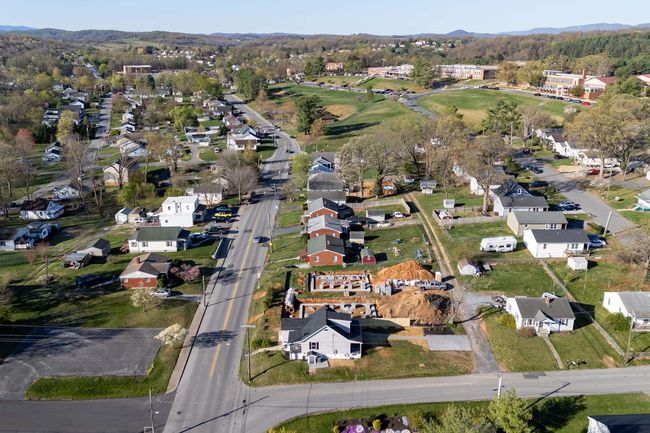 422 Grubert Ave, House other with 3 bedrooms, 2 bathrooms and null parking in STAUNTON VA | Image 59