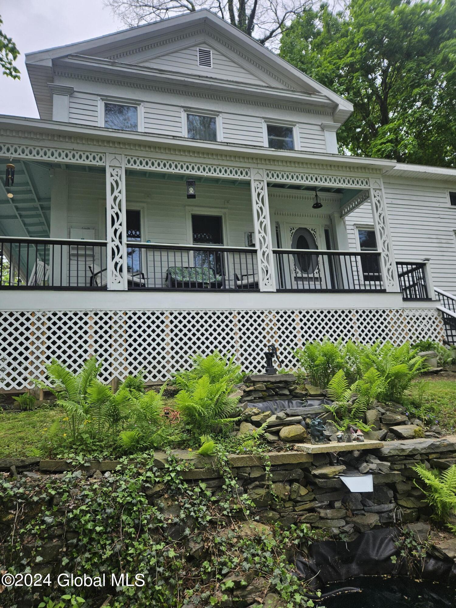 Washington Ave, New Baltimore, NY 12124