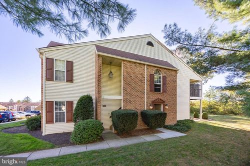 141-325 Westridge Cir, PHOENIXVILLE, PA, 19460-3385 | Card Image