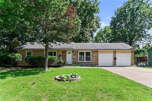 9309 E 82nd Ter, Raytown, MO, 64138-2032 | Card Image