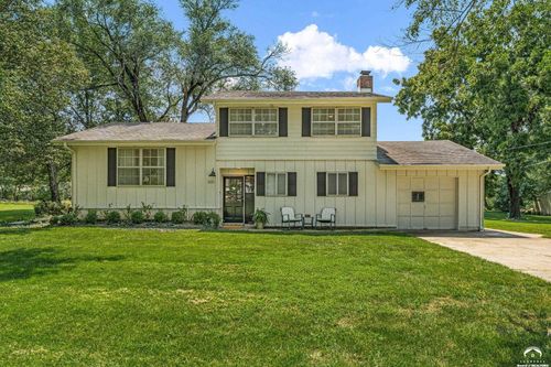 1111 N 1712 Rd, Lawrence, KS, 66049-9714 | Card Image