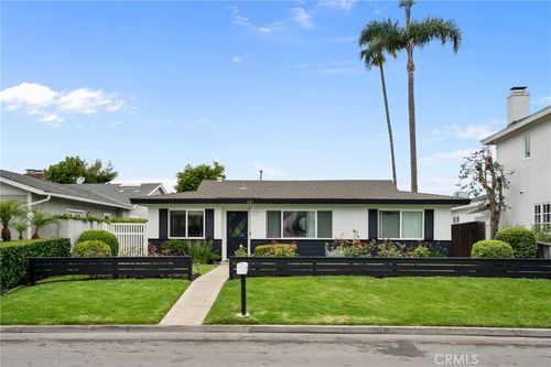 421 Tustin Ave, Newport Beach, CA, 92663-4818 | Card Image