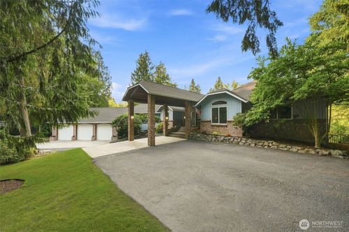 21058 Estate Dr, Mount Vernon, WA, 98274-7042 | Card Image