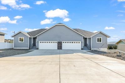 505 N 80th Ave, Home with 0 bedrooms, 0 bathrooms and null parking in Yakima WA | Image 1